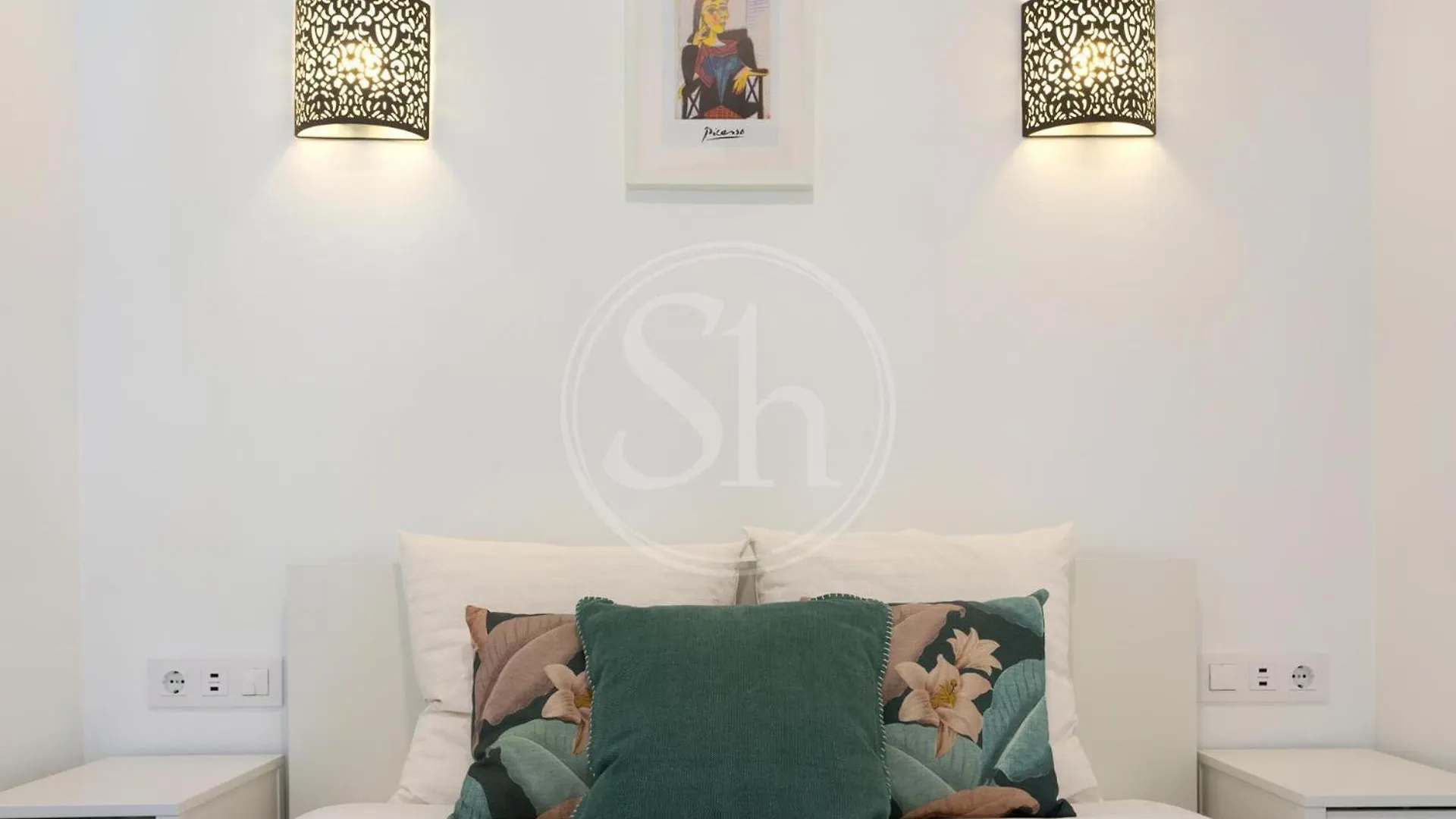 Apartamento Cerca De Sagrada Familia 바르셀로나 0*,